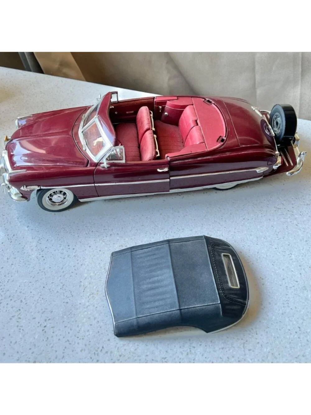 Highway 61 DCP 1952 Hudson Hornet Convertible Die-Cast Model Maroon Black 1:18